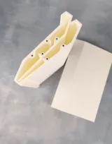Lower front bed cover clip profile, close-up